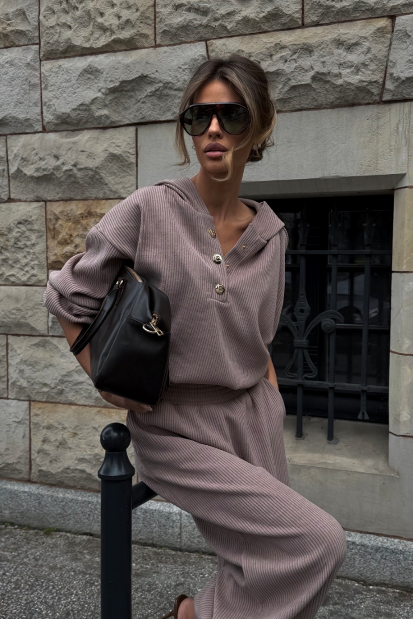 VENICE women's set in fango – long-sleeved top and trousers, 95% cotton and 5% elastane