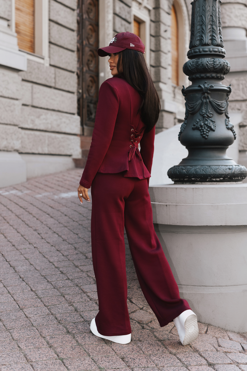 TOKYO women's set in burgundy with a modern design