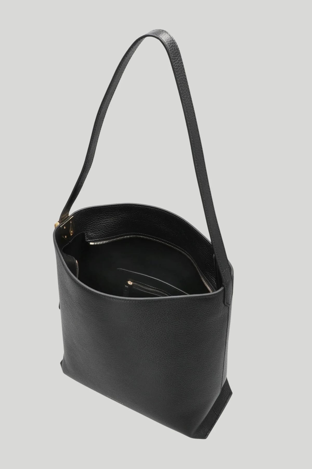 Дамска кожена чанта през рамо Coccinelle C-ME Lock, черна Coccinelle Roberto Fashion Store Bag E1U4K130201-001-TU One Size