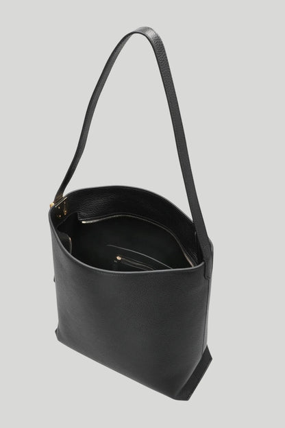 Дамска кожена чанта през рамо Coccinelle C-ME Lock, черна Coccinelle Roberto Fashion Store Bag E1U4K130201-001-TU One Size
