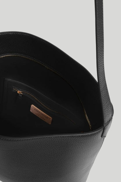 Дамска кожена чанта през рамо Coccinelle C-ME Lock, черна Coccinelle Roberto Fashion Store Bag E1U4K130201-001-TU One Size