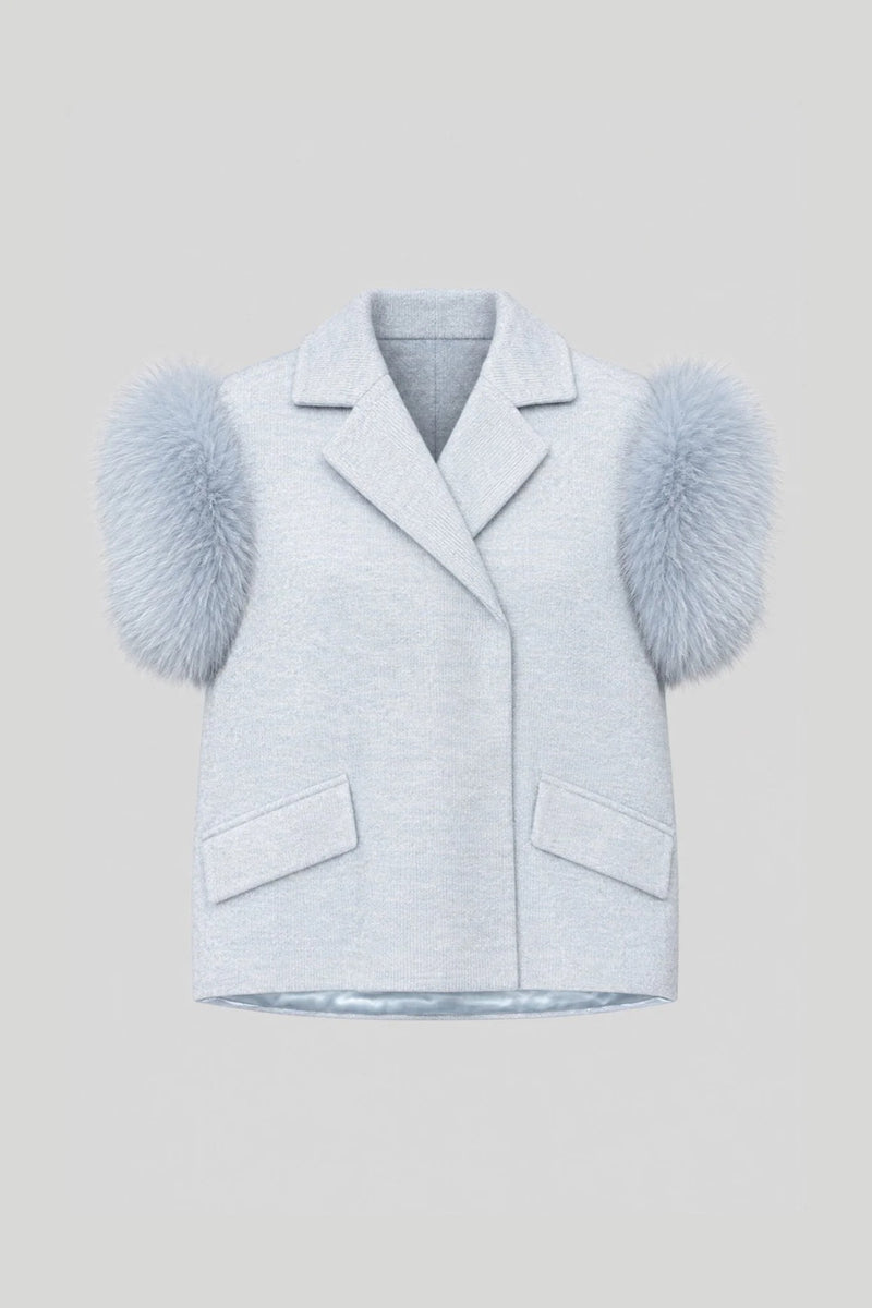 Gilet in maglia donna Esmeralda con revers e maniche piumate, azzurro chiaro