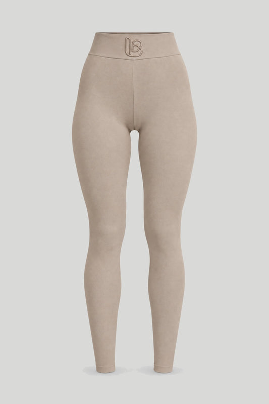 Nahtlose Damenleggings AVI – beige, komfortabel und elastisch – снимка на продукта