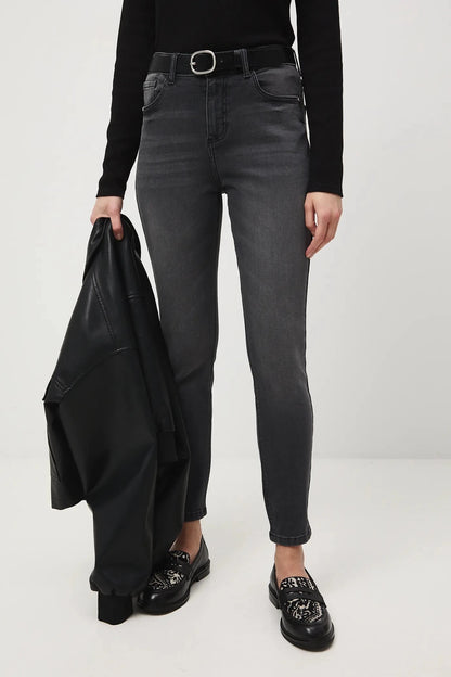 Дамски дънки тип "Slim Fit" в класическо черно с избелял ефект Medicine Roberto Fashion Store Jeans RS26SJD011-90J-36 36