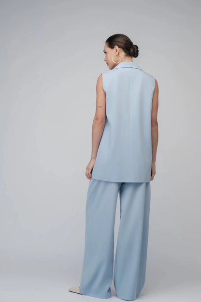 Дамски Комплект "Cyrene" в син цвят за смела, модерна жена. Кройката без ръкави и широките панталони Roberto&Co Roberto Fashion Store Set GR0304SETAA6011BLU S/M