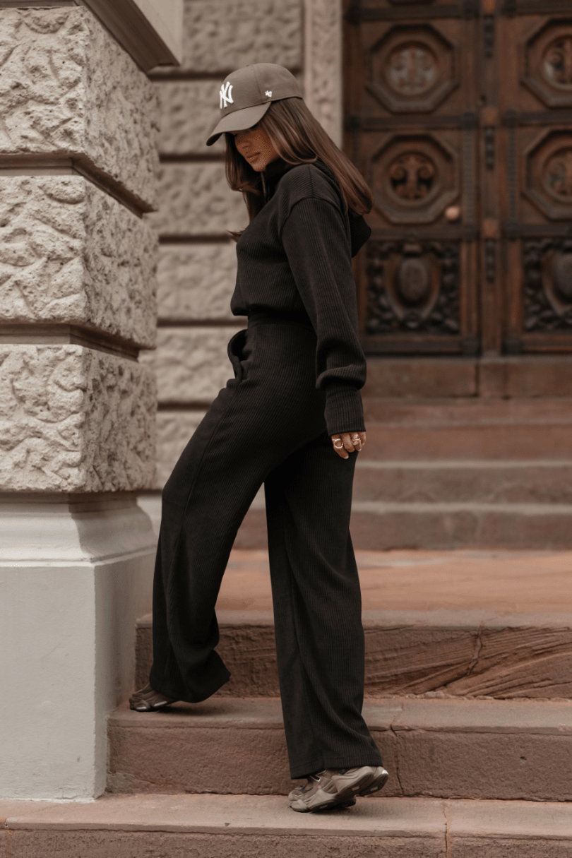 Дамски Комплект HOPE от шнур в черно с блуза и панталон LaBalancia Roberto Fashion Store Set 5907378524716 XS/S
