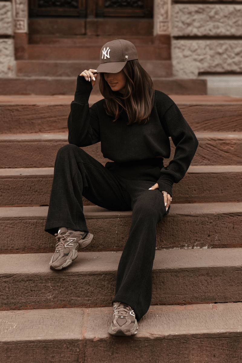 Дамски Комплект HOPE от шнур в черно с блуза и панталон LaBalancia Roberto Fashion Store Set 5907378524716 XS/S