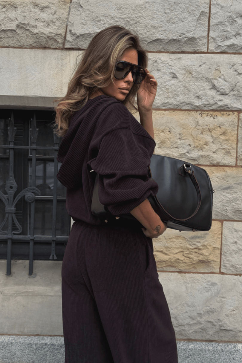 Damen-Set VENICE - braun, Bluse und Hose, Einheitsgröße, 95% Baumwolle, 5% Elasthan, lässiges und bequemes Modell LaBalancia Roberto Fashion Store One piece 5907378527885 UNI