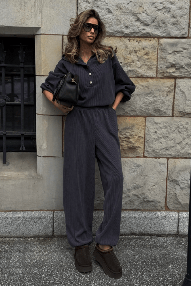 Damen-Set VENICE in Graphit - Langarmbluse und Hose, Einheitsgröße, 95 % Baumwolle und 5 % Elasthan LaBalancia Roberto Fashion Store One piece 5907378527670 UNI