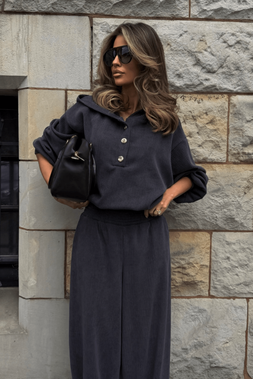 Damen-Set VENICE in Graphit - Langarmbluse und Hose, Einheitsgröße, 95 % Baumwolle und 5 % Elasthan LaBalancia Roberto Fashion Store One piece 5907378527670 UNI