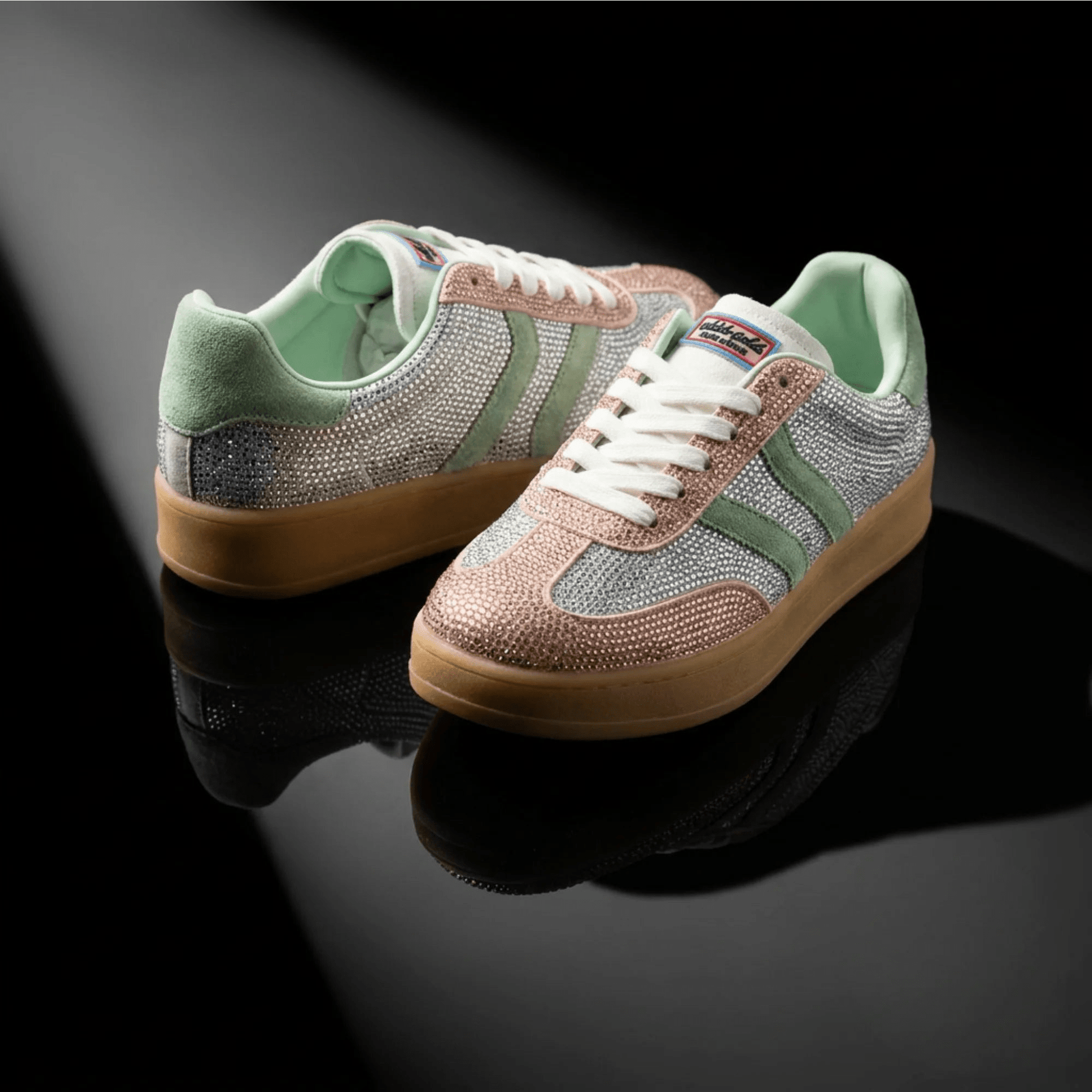 Дамски Сникърси "Champagne" с Кристали и Подметка в Телесен Цвят Gold&Gold Roberto Fashion Store Sneakers GNG2603GB1048CPGN-36 36
