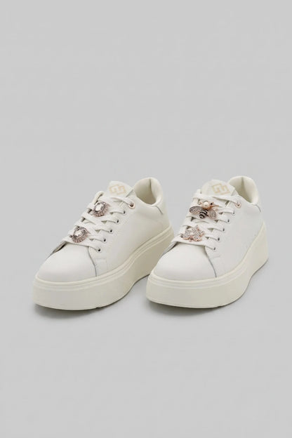 Дамски Сникърси с брошки, Бял Gold&Gold Roberto Fashion Store Sneakers GNG1012SNKWHIBRC36 36