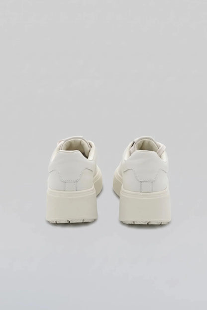 Дамски Сникърси с брошки, Бял Gold&Gold Roberto Fashion Store Sneakers GNG1012SNKWHIBRC36 36