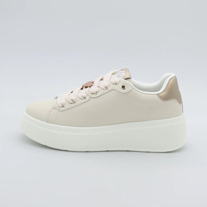 Дамски сникърси в бежово с декоративни блестящи сърца Gold&Gold Roberto Fashion Store Sneakers GNG2603GB1045BEI-36 36