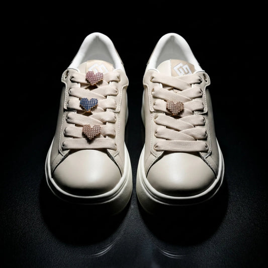 Дамски сникърси в бежово с декоративни блестящи сърца Gold&Gold Roberto Fashion Store Sneakers GNG2603GB1045BEI-36 36