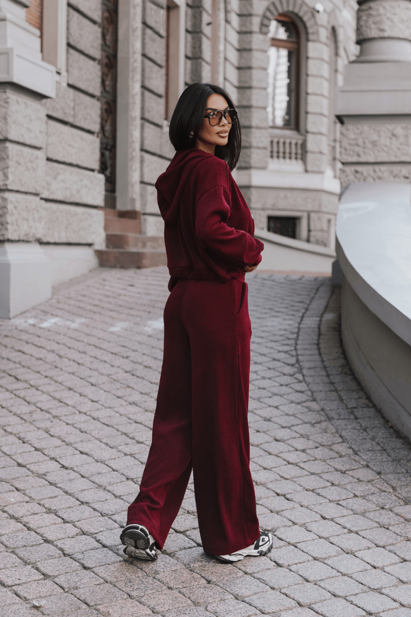 Damen-Sportset BROOKLYN, bordeauxrot, mit modernem urbanem Design LaBalancia Roberto Fashion Store One piece 5907378527564 XS/S