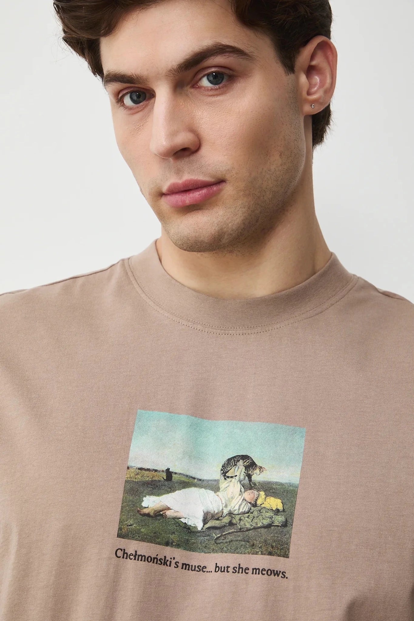 Мъжка тениска с абстрактен арт принт в средата в бежов цвят Medicine Roberto Fashion Store T-shirt RS26TSM353-80X-S S