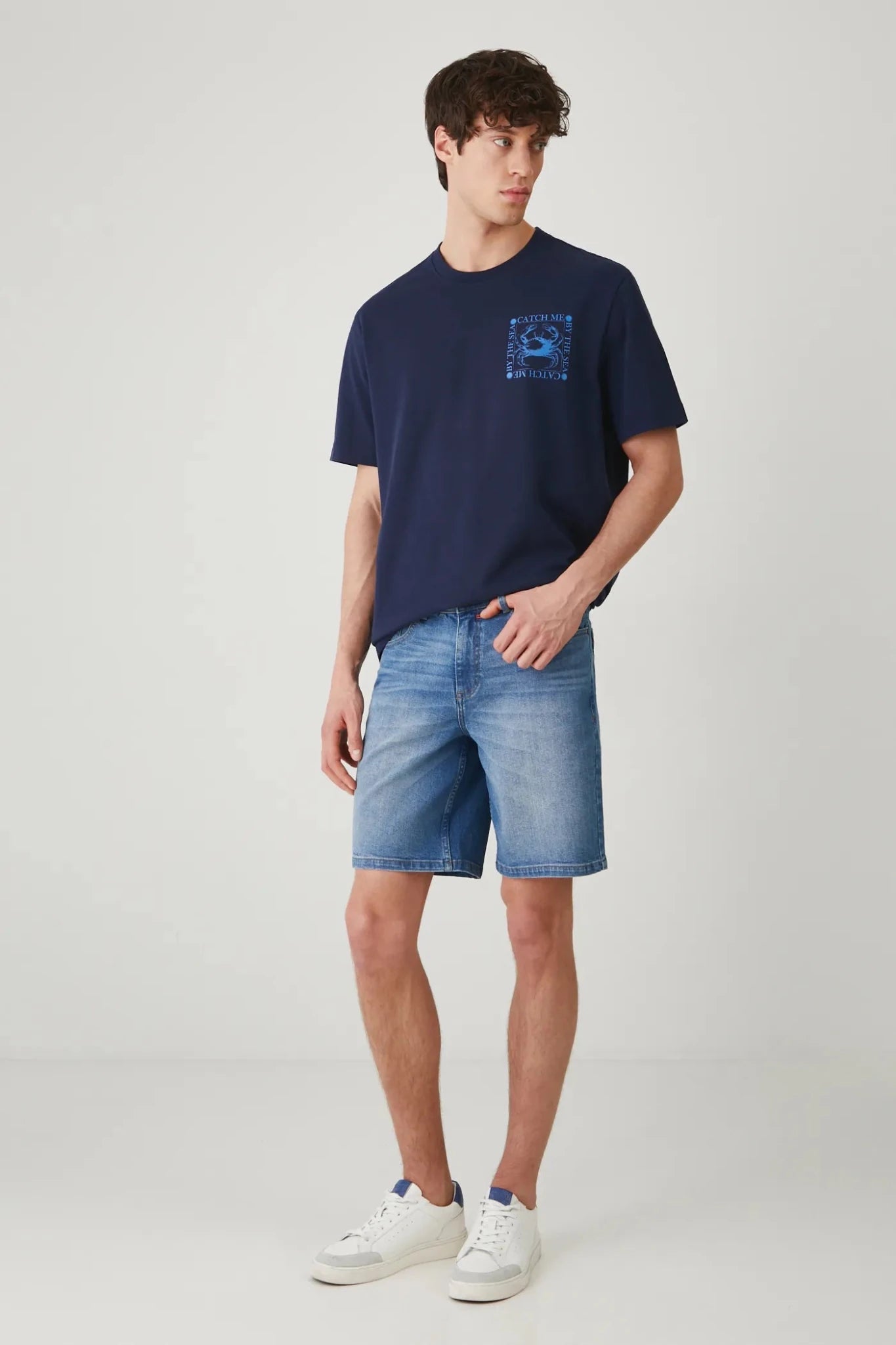 Мъжки къси дънки за всякакви поводи в светло син цвят Medicine Roberto Fashion Store Jeans RS25-SZM075-55J-31 31