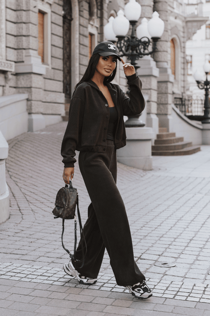 Унисекс комплект BROOKLYN в кафяв цвят с отличителен градски дизайн LaBalancia Roberto Fashion Store One piece 5907378527533 XS/S