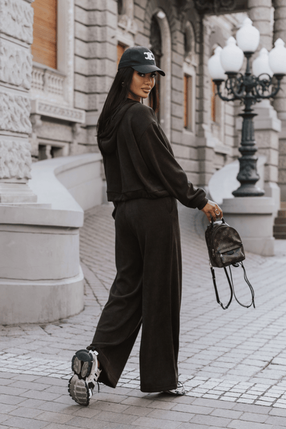 Унисекс комплект BROOKLYN в кафяв цвят с отличителен градски дизайн LaBalancia Roberto Fashion Store One piece 5907378527533 XS/S