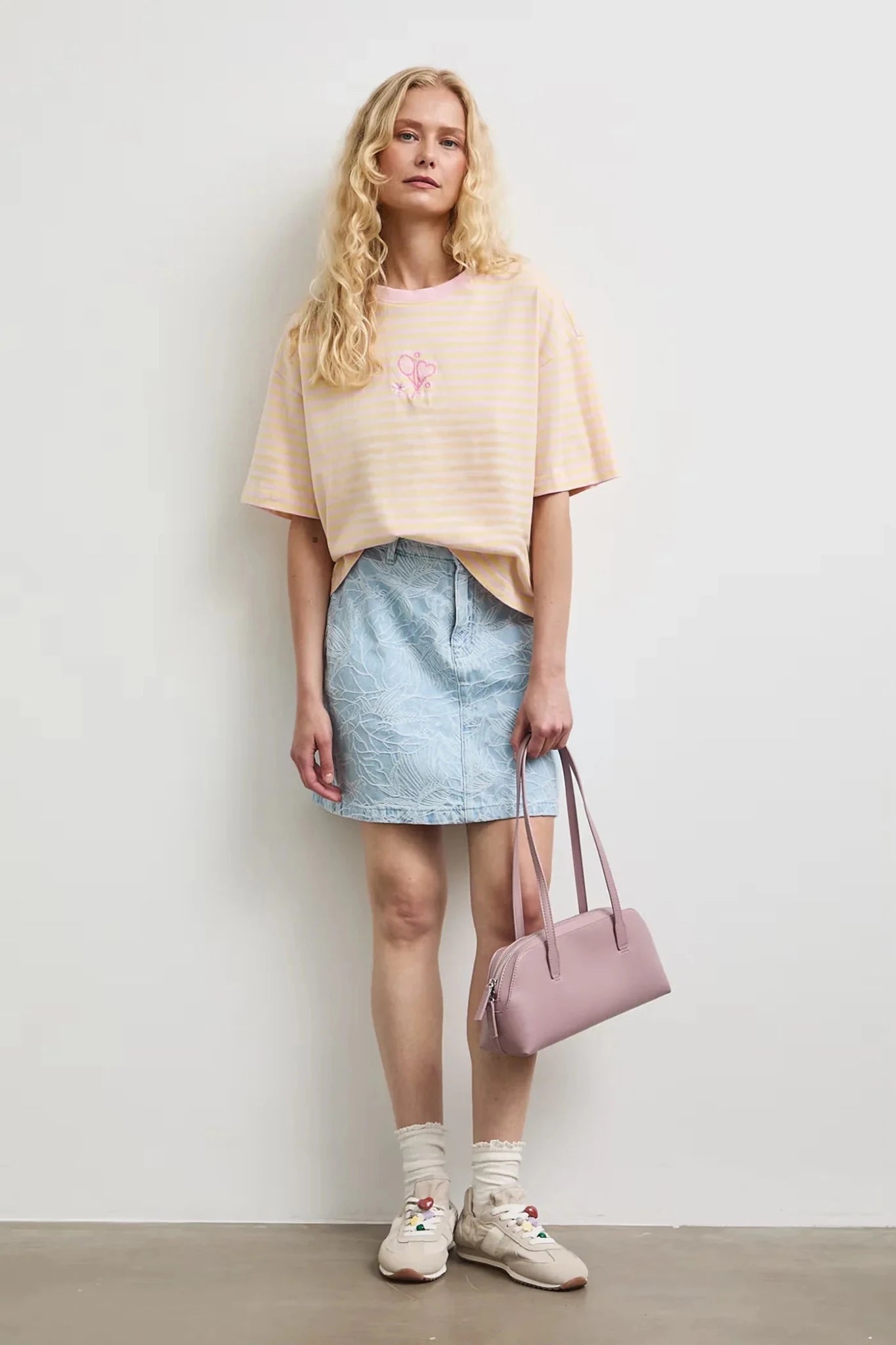 Жълта дамска овърсайз тениска на райе от 100% памук Medicine Roberto Fashion Store T-shirt RW26-TSD106-10A-XS XS